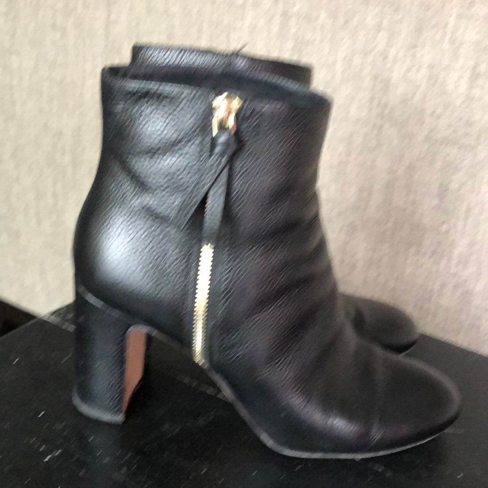 Kate Spade black leather boots! Only worn for 1 season- almost brand new